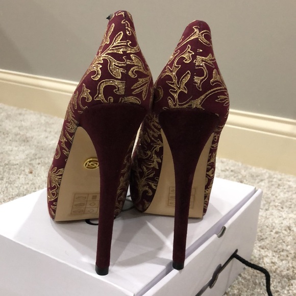 Brand New Bebe Burgundy and Gold Heels - Picture 2 of 4